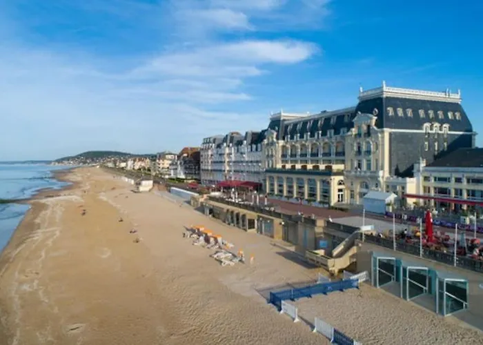 Chez Emy & Tom 아파트 *